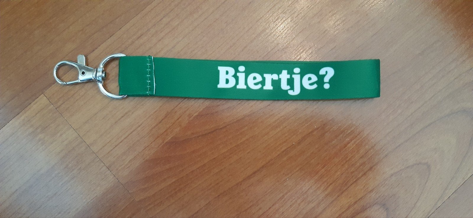 Leuke sleutelhanger met de tekst 'Biertje?', Ophalen of Verzenden, Nieuw, Overige typen