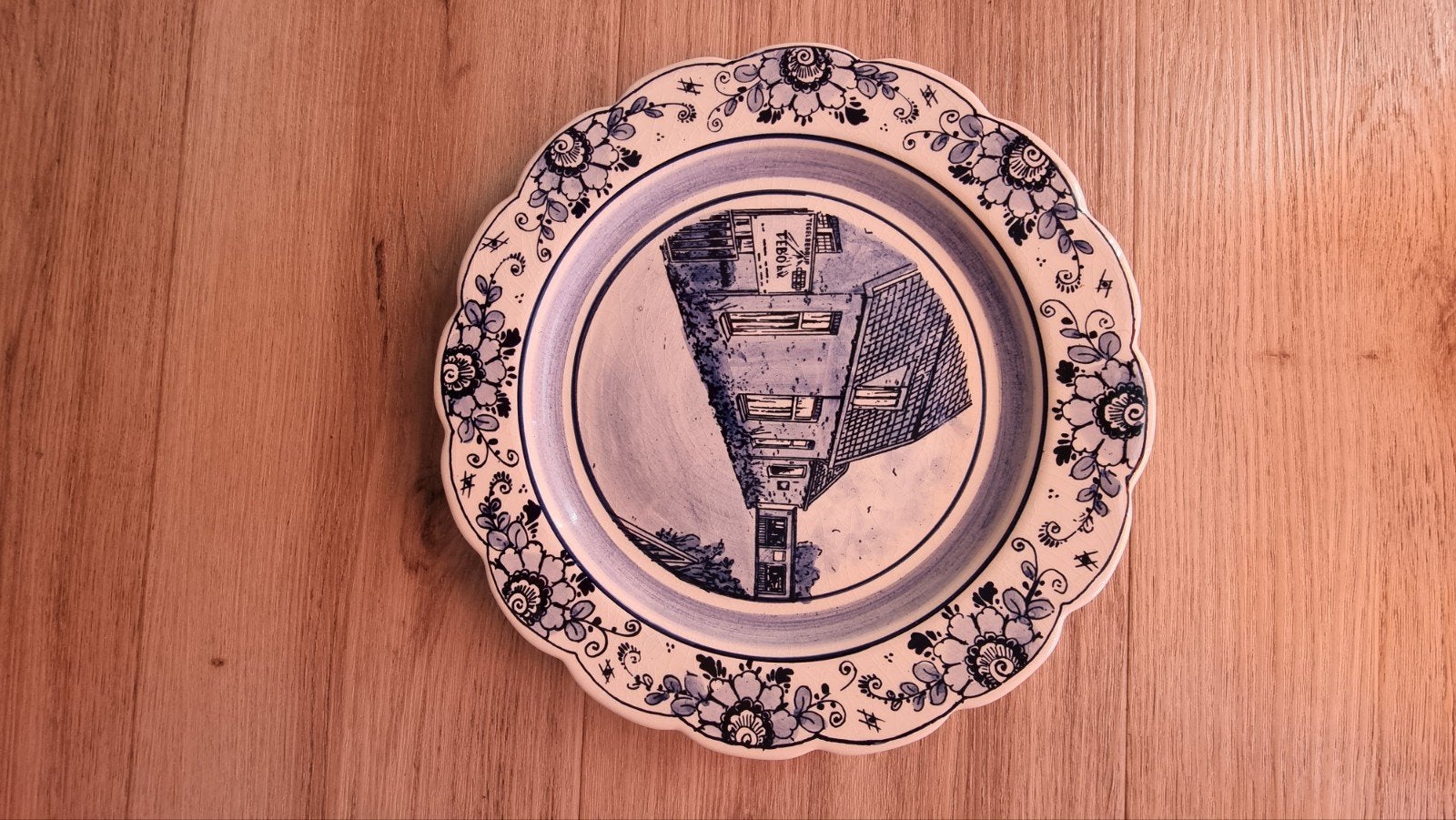 Handgeschilderd Delfts Blauw bord - Oud Hoorn, Antiek en Kunst, Ophalen of Verzenden