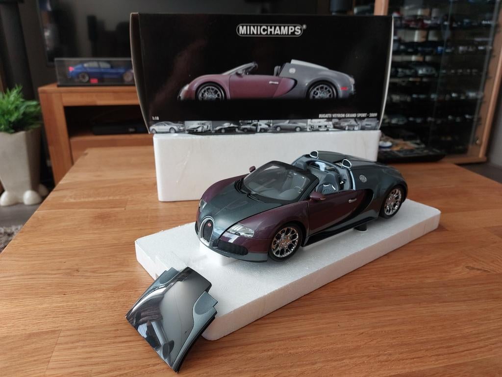 Minichamps 1/18 Bugatti veyron Grand Sport Grijs Paars Paars, Hobby en Vrije tijd, Ophalen of Verzenden, Zo goed als nieuw, Auto