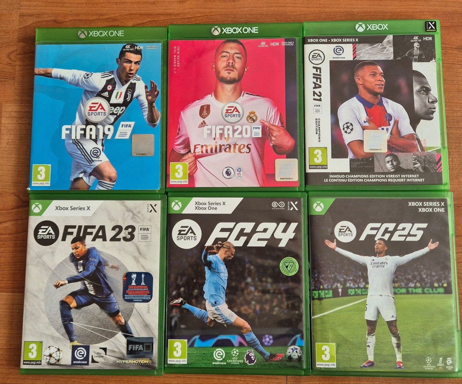 FIFA & FC Voetbalgames voor Xbox One/Series X (6 stuks), Gebruikt, Ophalen of Verzenden, Eén computer, Vanaf 3 jaar
