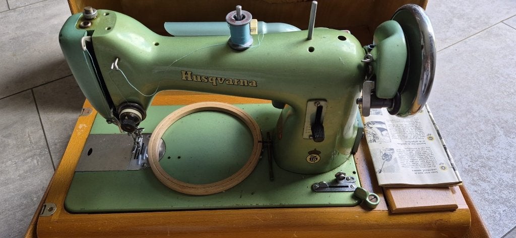 Prachtige Vintage Husqvarna Naaimachine (Groen, Jaren '50), Ophalen, Gebruikt, Naaimachine, Husqvarna