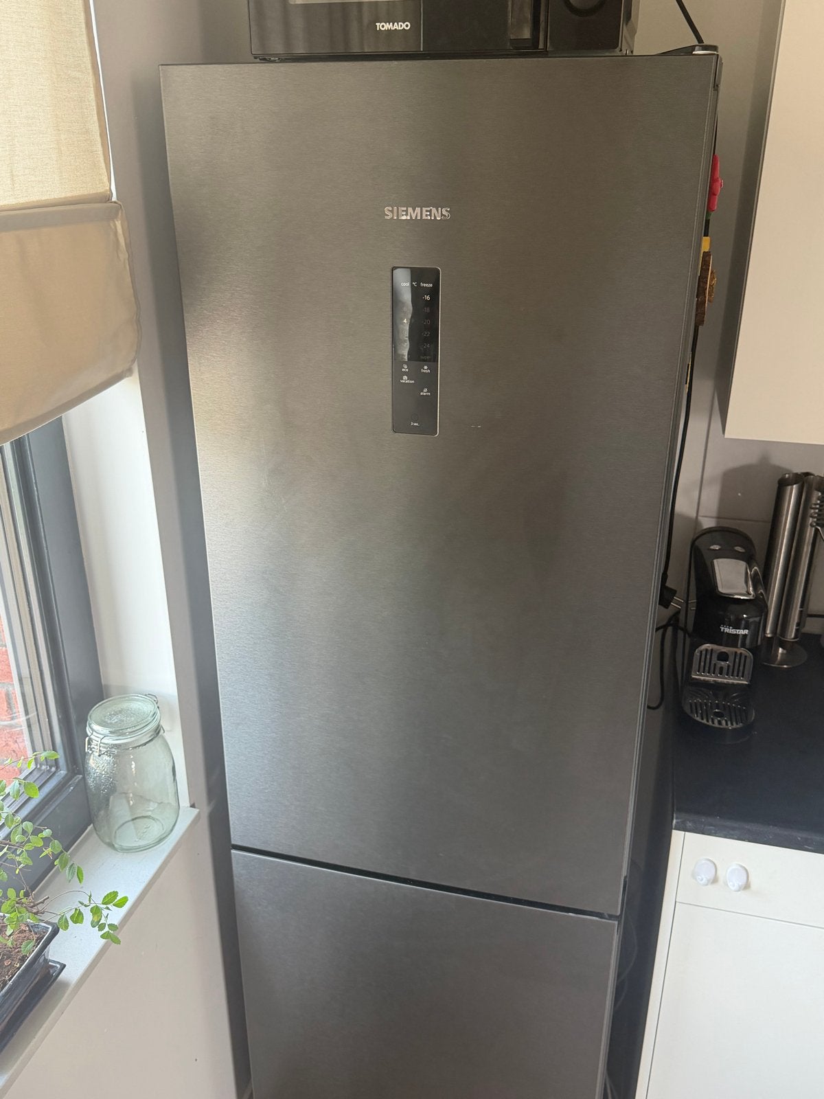 Siemens Koel-vriescombinatie NoFrost, Ophalen, 200 liter of meer, 60 cm of meer, Met aparte vriezer