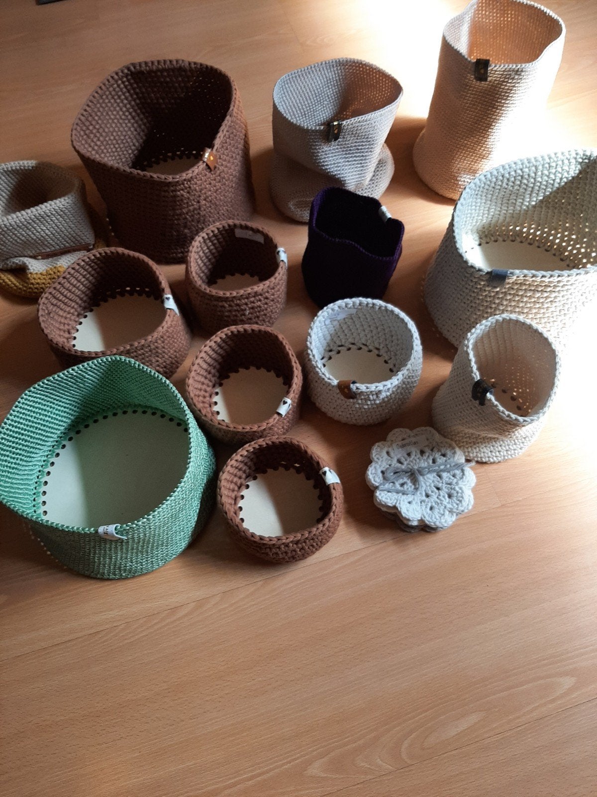 Gehaakte mandjes met houten bodem, Ophalen, Rond, Minder dan 25 cm