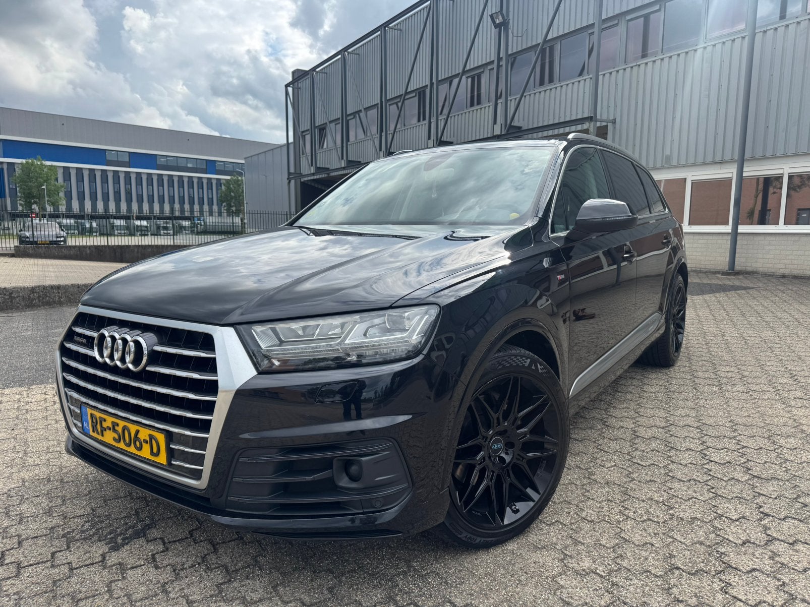 Audi Q7 3.0 TDI Quattro | Luchtvering | ACC  | Apple CarPlay, Automaat, Alcantara, Zwart, 272 pk