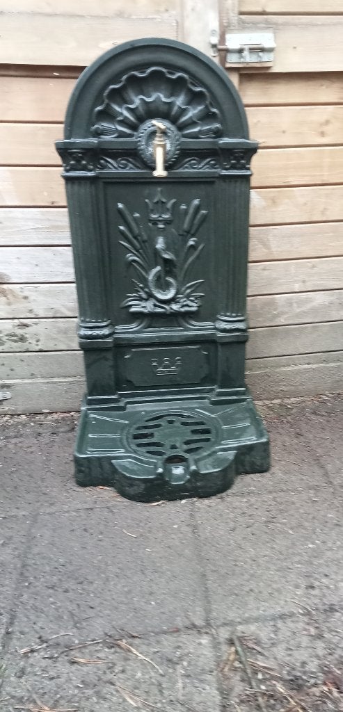 TUINFONTEIN WATERKRAAN WATERORNAMENT STAAND GROEN, Ophalen, Gebruikt, Gietijzer, Overige typen