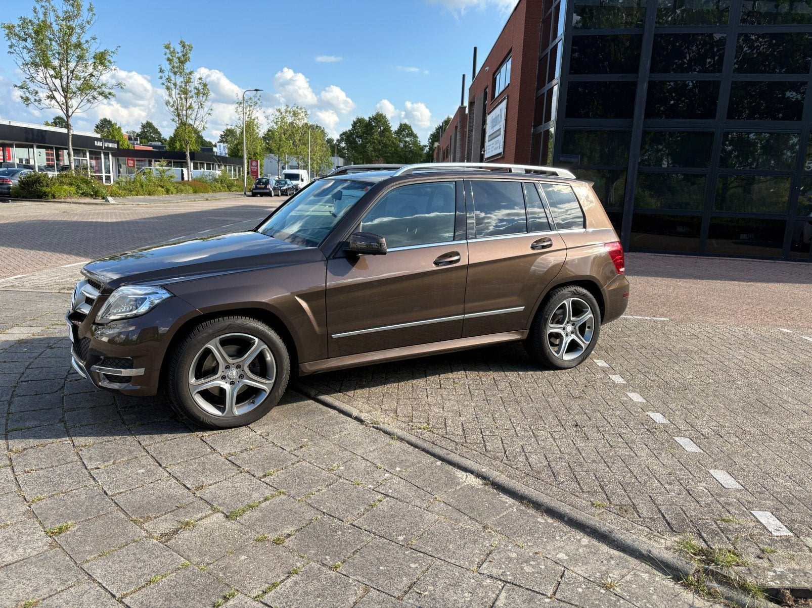 Te koop mercedes 300 GLK facelift, Auto's, Zwart, 3500 cc, Particulier, Onderhoudsboekje