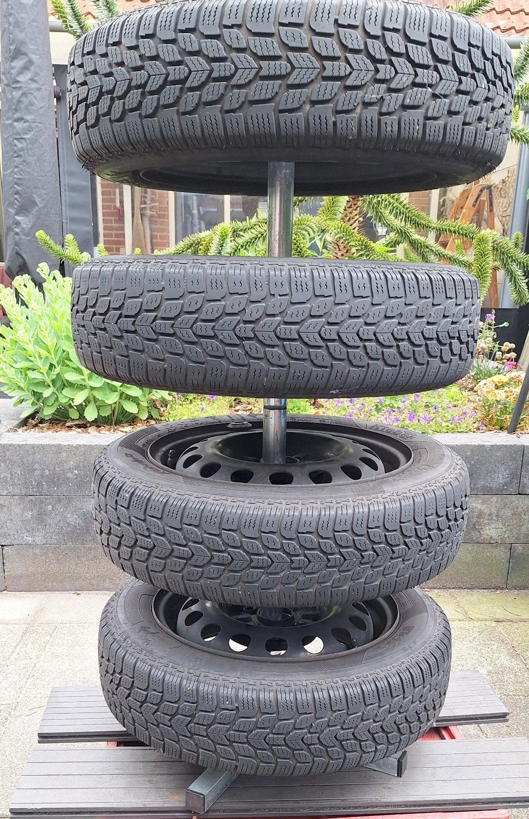 4x Winterbanden (metalen velgen) Citroën C1 + standaard, Auto-onderdelen, Banden en Velgen, Banden en Velgen, Winterbanden, 14 inch