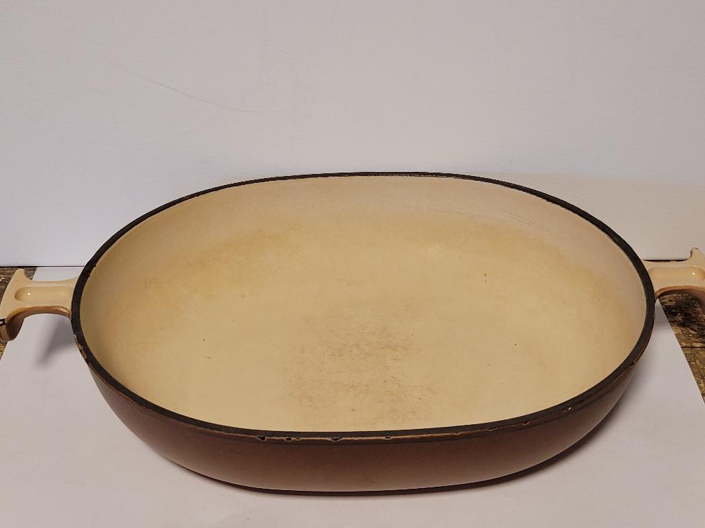 LE CREUSET Enzo Mari OVENSCHAAL / Oven Schaal 33 cm, Huis en Inrichting, Keuken | Potten en Pannen, Gebruikt, Gietijzer, Overige typen