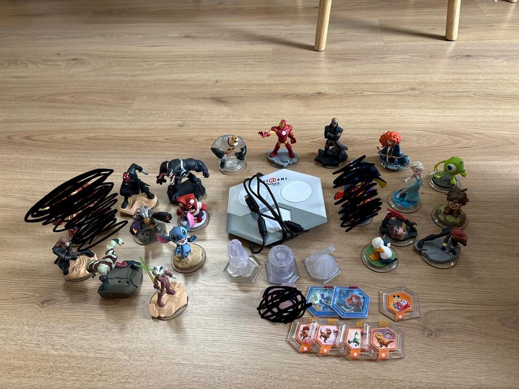 Disney Infinity Figuren + meer- Grote Collectie Xbox one, Ophalen of Verzenden, Gebruikt, Figuurtje