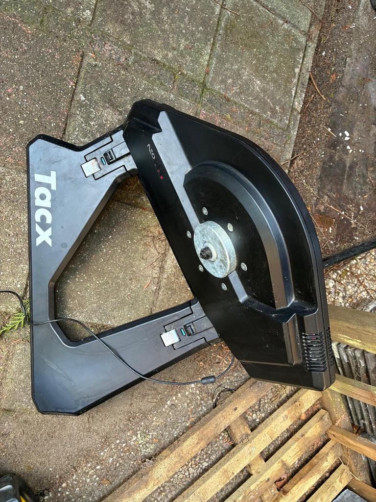 Tacx Neo Smart Fiets Trainer - Indoor Fietsen, Sport en Fitness, Ophalen, Gebruikt, Overige typen