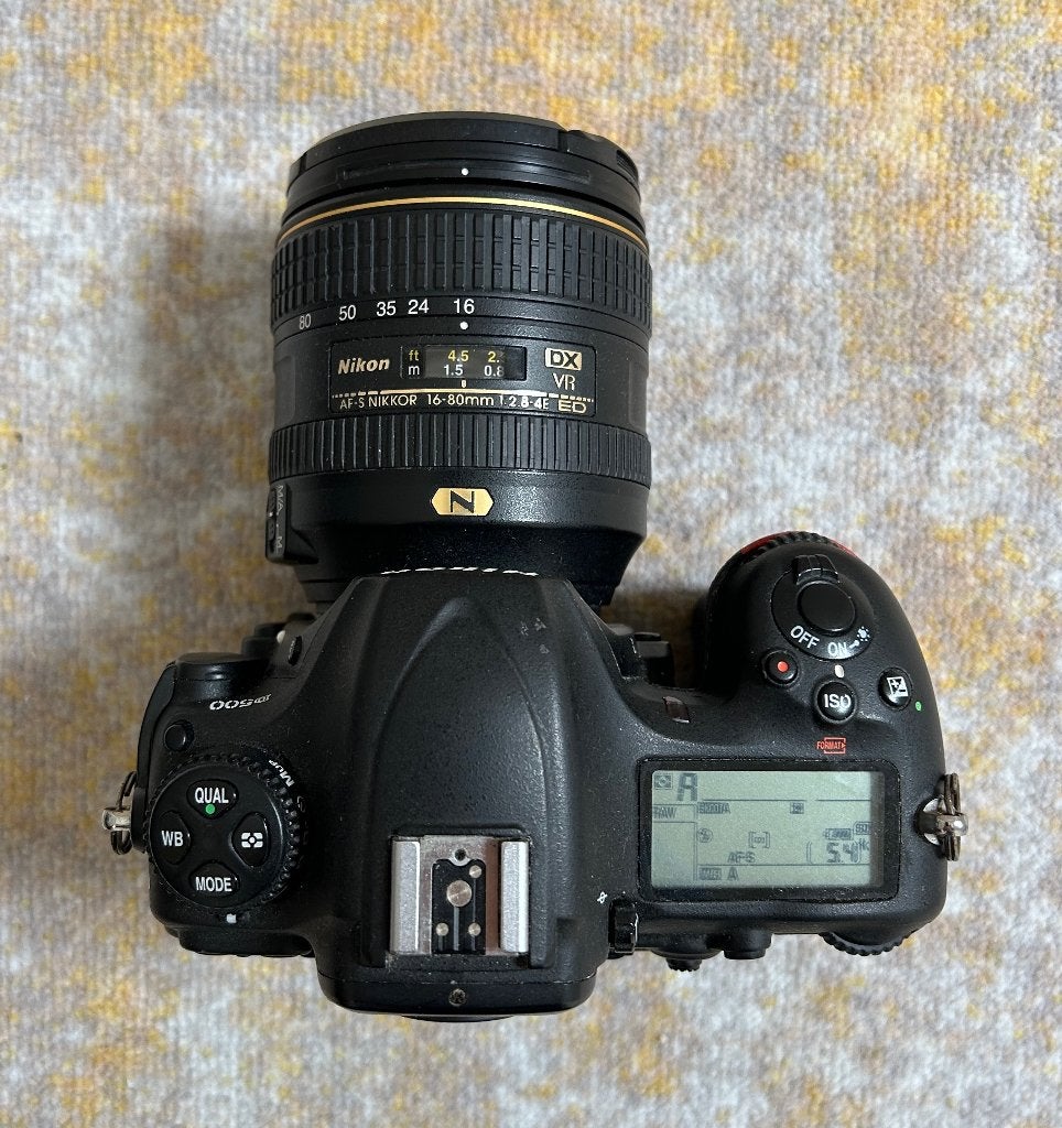 Nikon D500 met AF S 16-80mm 1:2.8-4 DX VR, Spiegelreflex, 21 megapixels, Kantelbaar/draaibaar scherm, Ophalen of Verzenden