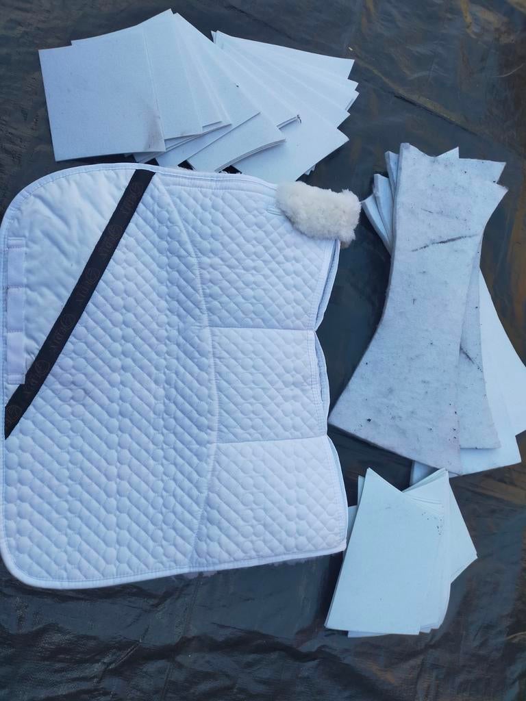 Wit Edix dressuurdekje met 8 vakken voor inlages, Ophalen of Verzenden, Zo goed als nieuw