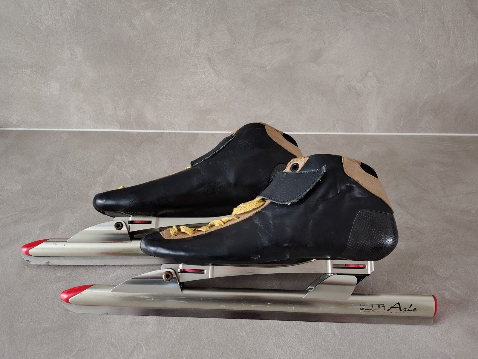 Klapschaatsen Bont Spirit maat 49 met Raps Axel onderstel, Overige merken, Klapschaats, Gebruikt, Ophalen of Verzenden