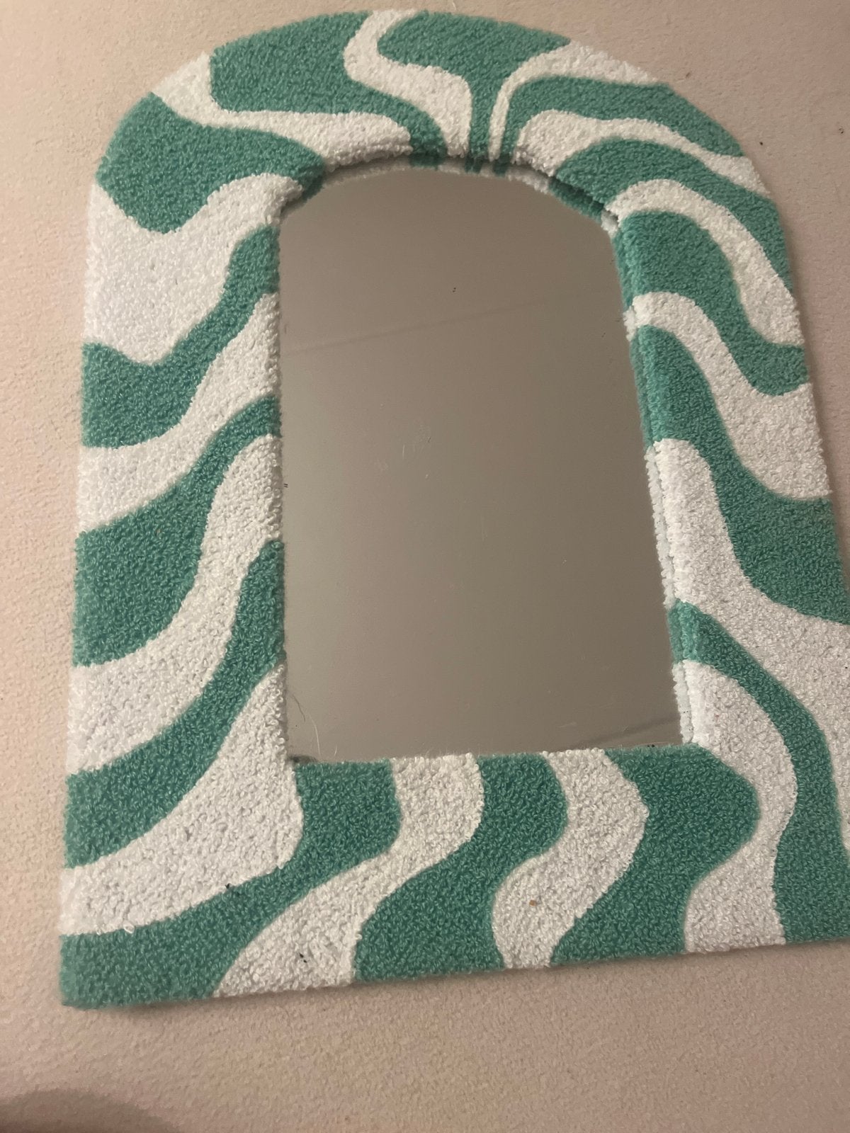 Spiegel golvend patroon, Huis en Inrichting, Woonaccessoires | Spiegels, 100 tot 150 cm, Ophalen of Verzenden, Zo goed als nieuw