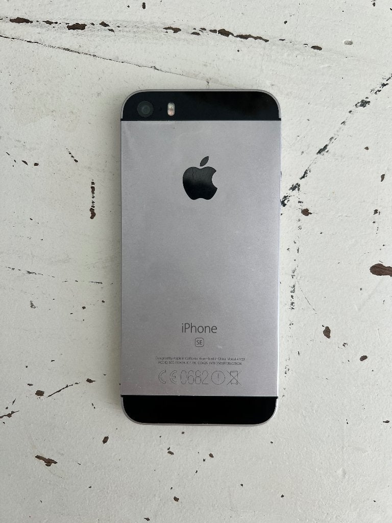 iPhone SE 1e generatie (2016) – Spacegrijs – A1723, Telecommunicatie, 16 GB, IPhone SE (2016), Ophalen of Verzenden, Niet werkend