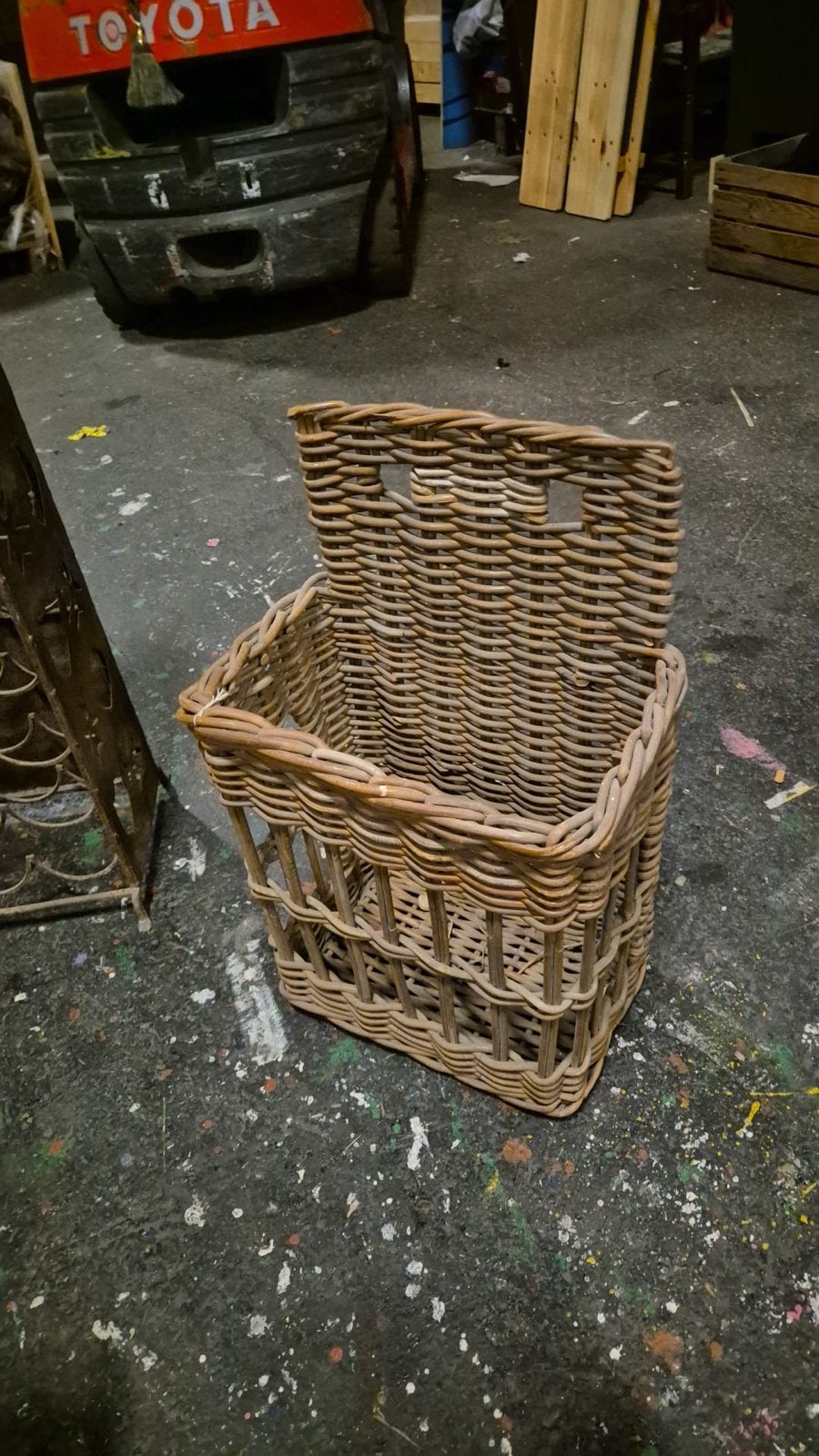 Plukmand van riet, Ophalen, Gebruikt, Gevlochten, Mand