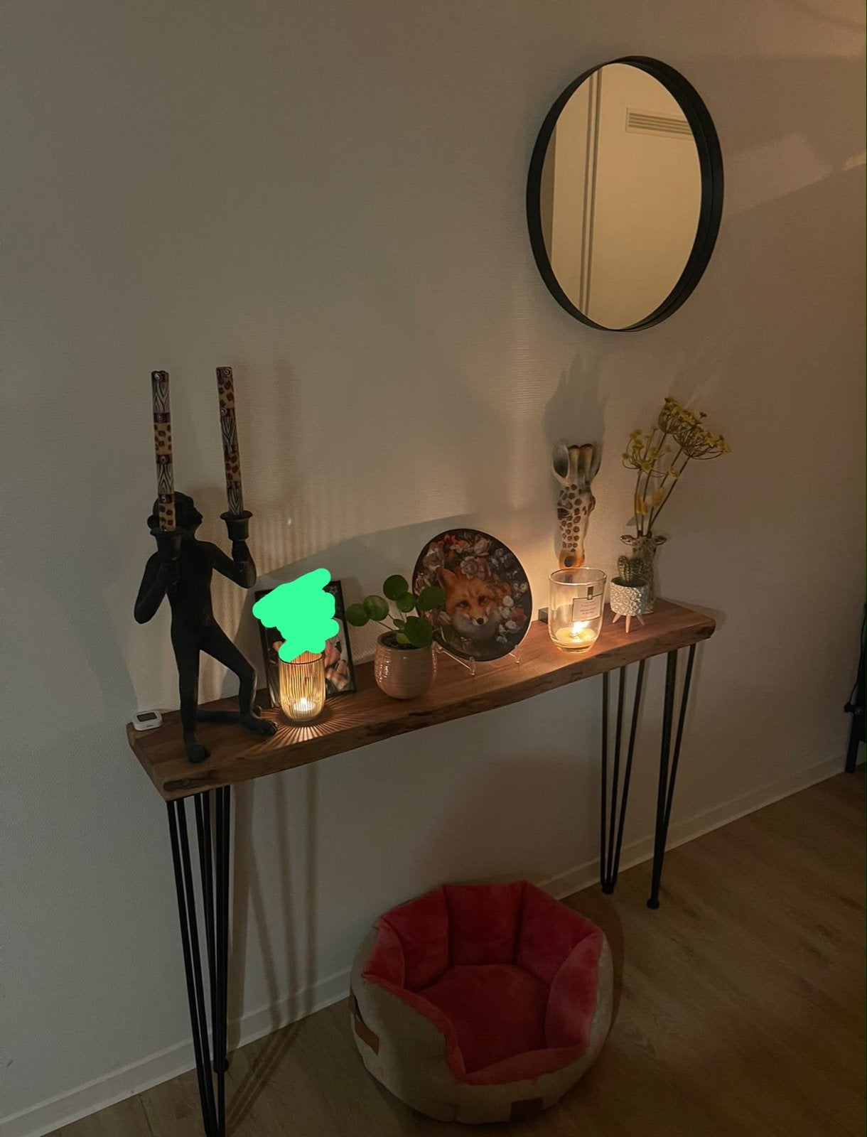 Smal houten side table met metalen hairpin poten, Huis en Inrichting, Tafels | Sidetables, Ophalen, Gebruikt, 100 tot 150 cm, Minder dan 25 cm