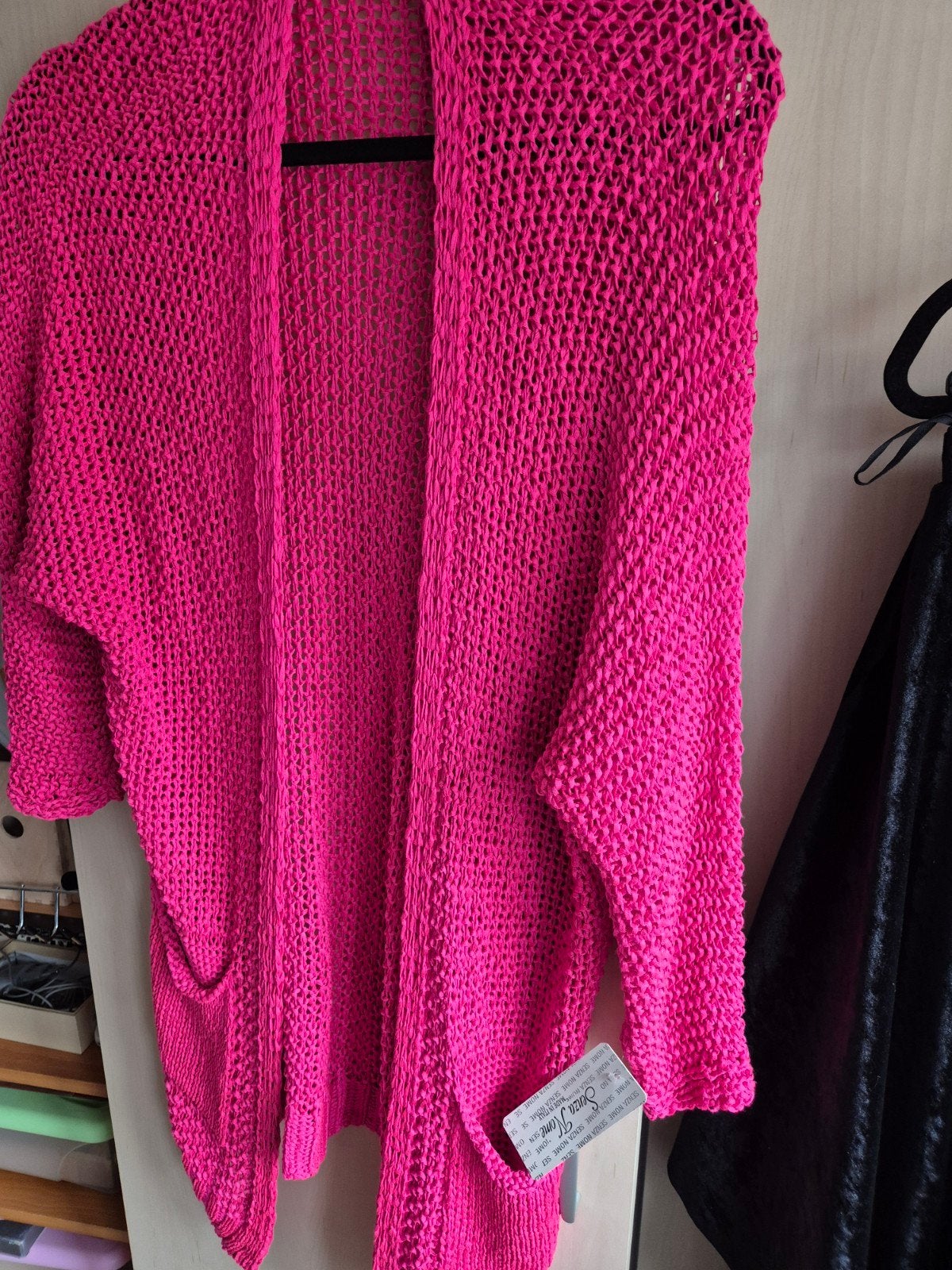Nieuw roze gebreid vest met prijskaartje, Kleding | Dames, Senza Nome, Ophalen, Nieuw, Roze