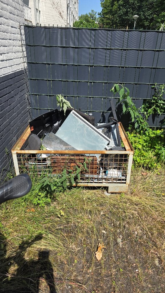 Gratis: Metalen gaascontainer met oud ijzer / schroot, Doe-het-zelf en Verbouw, Metalen, Ophalen, Gebruikt