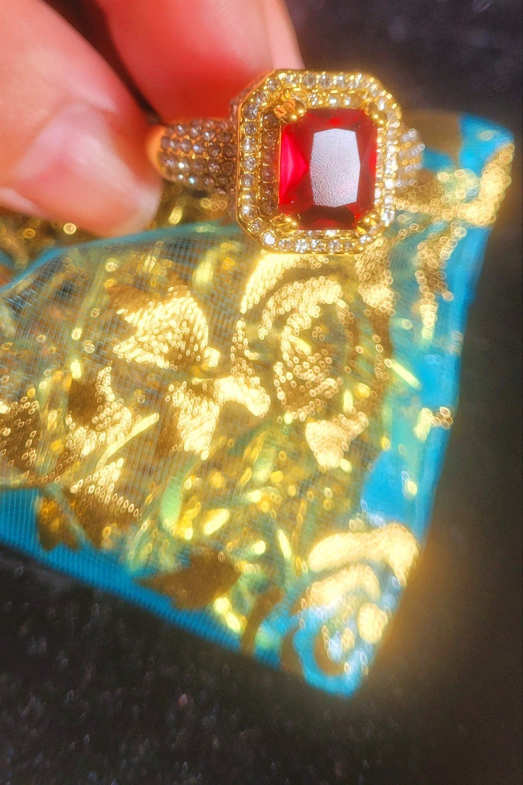 Prachtige vergoud 18k heren ring met rode edelsteen, Overige materialen, Met edelsteen, Nieuw, Ophalen of Verzenden