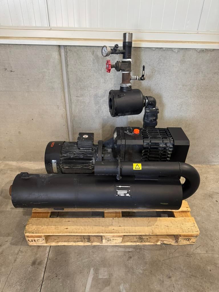 Busch vacuümpomp DDA132SB2 - 7.5 kW, Ophalen, Zo goed als nieuw, Elektromotor