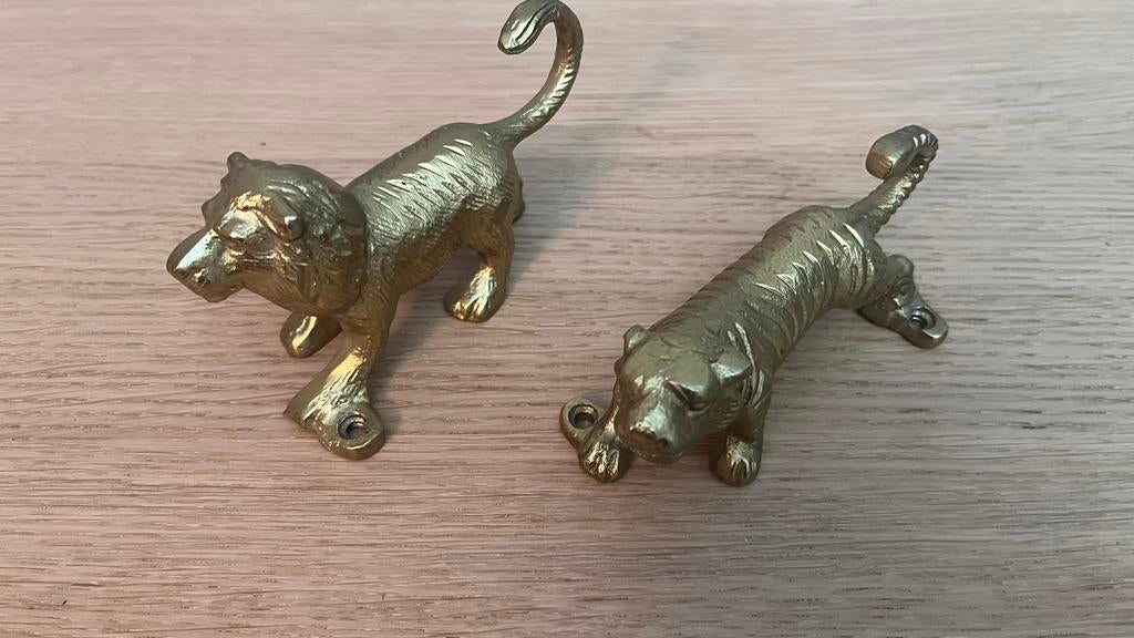Leeuw en tijger wandhaak set., Ophalen of Verzenden, Zo goed als nieuw, Metaal, Minder dan 100 cm