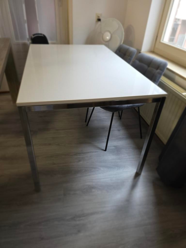 witte eettafel met metalen onderstel, Huis en Inrichting, Tafels | Eettafels, Ophalen, Gebruikt, 100 tot 150 cm, Overige materialen