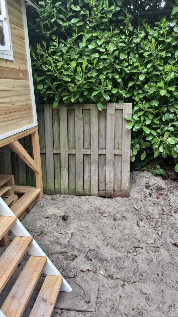 Oud hekje met halve schuttingdeel - gratis af te halen, Tuin en Terras, Ophalen, Gebruikt, Minder dan 3 meter, Minder dan 1 meter