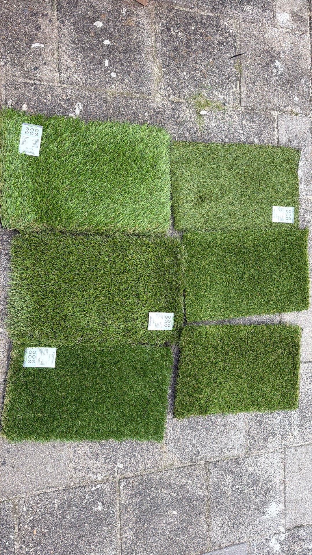 Samples kunstgras van zwartgroen, Ophalen, Zo goed als nieuw, Minder dan 10 m²