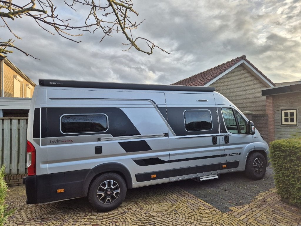 Zeer luxe Buscamper Huren, Camper huren all inclusief, Caravans en Kamperen, Verhuur