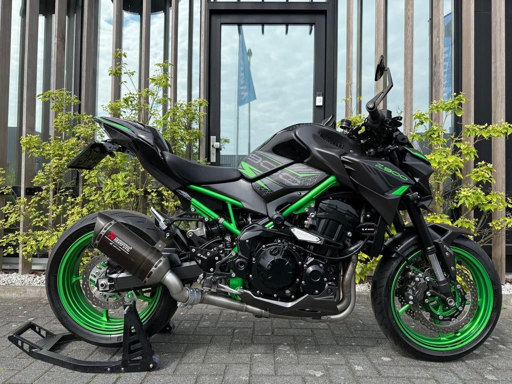 KAWASAKI Z900 -2023- Full Akrapovic- Full Option, Motoren, 4 cilinders, 948 cc, Bedrijf, Onbekend