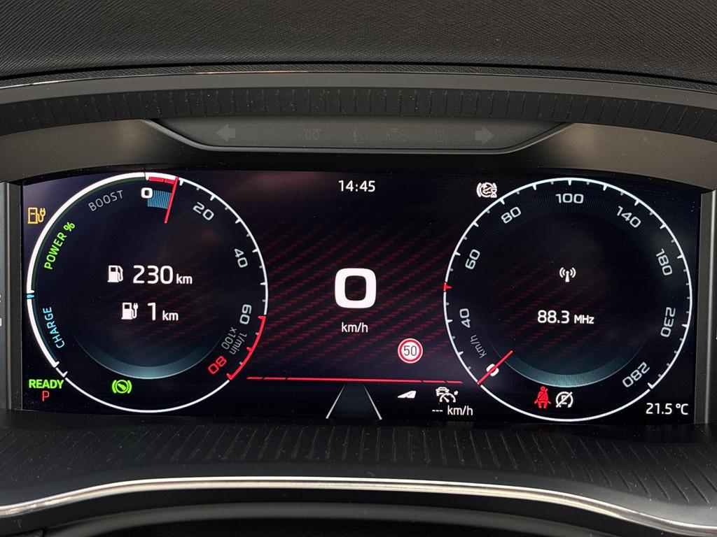 Skoda Octavia Combi 1.4 TSI RS iV PHEV Business | Achteruitr, Gebruikt, Euro 6, 4 cilinders, Zwart