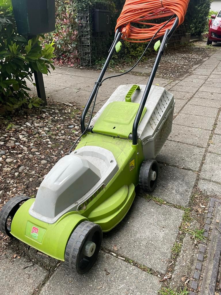 Elektrische grasmaaier met opvangbak - Zo goed als nieuw, Cirkelmaaier, Elektrische grasmaaier, Ophalen of Verzenden, Zo goed als nieuw