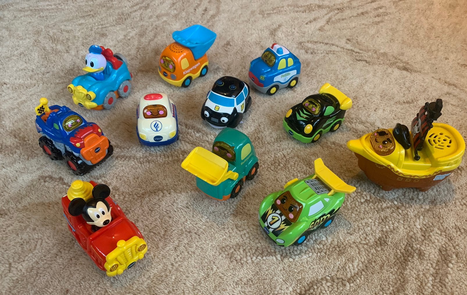 Toet toet auto’s, Kinderen en Baby's, Ophalen, Zo goed als nieuw, 2 tot 4 jaar