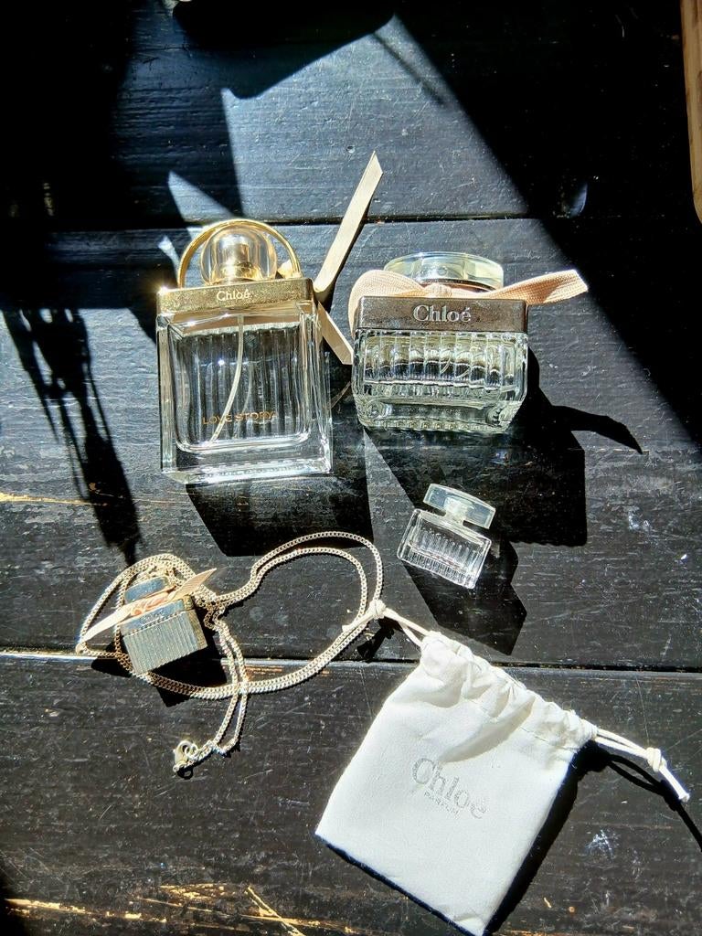 Diverse verzilverde lege CHLOE parfum flesjes en ketting, Ophalen of Verzenden, Gebruikt, Parfumfles