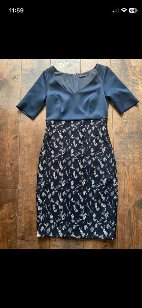 Elegante marineblauwe jurk met kant van Steps, Blauw, Ophalen of Verzenden, Zo goed als nieuw, Knielengte