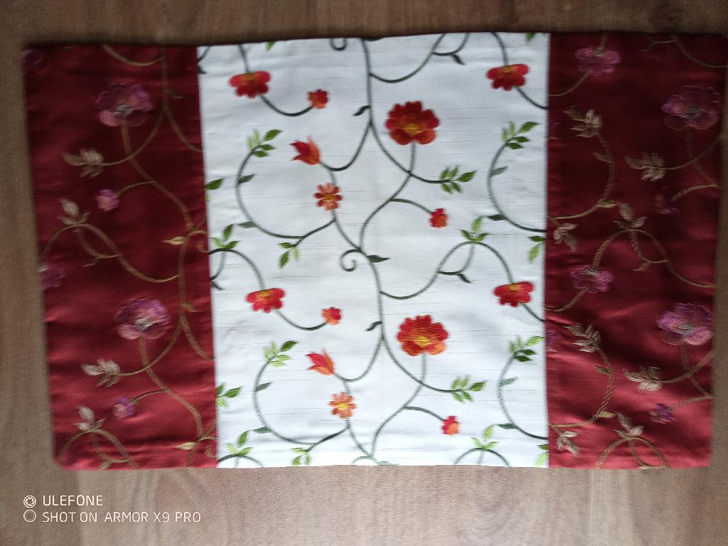 NIEUW Satijn gebloemd kussen hoesje, Ophalen of Verzenden, Nieuw, Overige kleuren, Rechthoekig