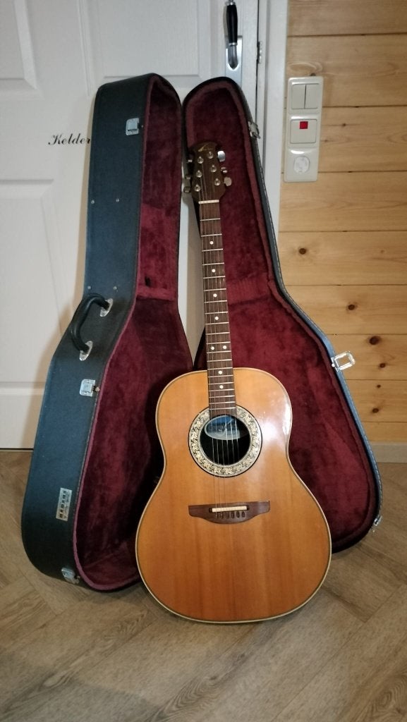 Ovation gitaar inclusief koffer, Ophalen, Gebruikt, Western- of Steelstringgitaar, Met koffer