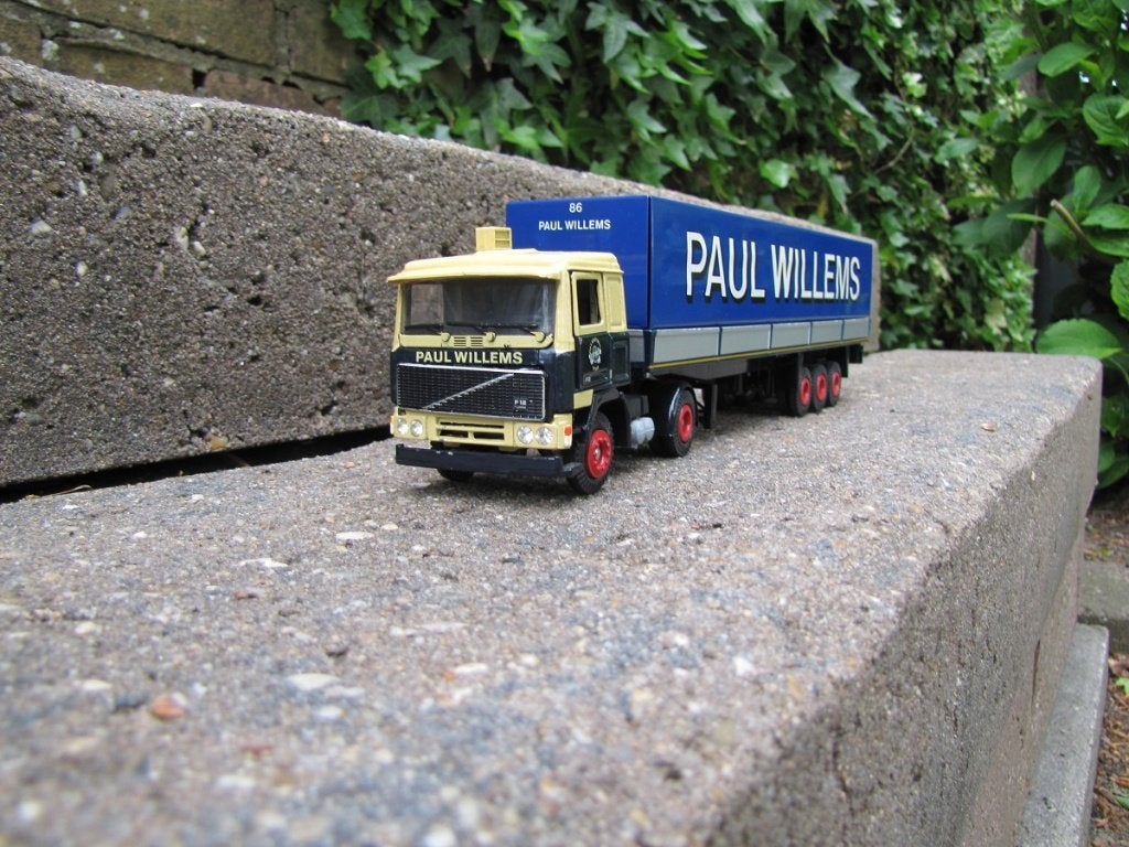 Tekno Volvo F12 Paul Willems Venlo., Hobby en Vrije tijd, Modelauto's | 1:50, Nieuw, Bus of Vrachtwagen, Tekno, Ophalen of Verzenden