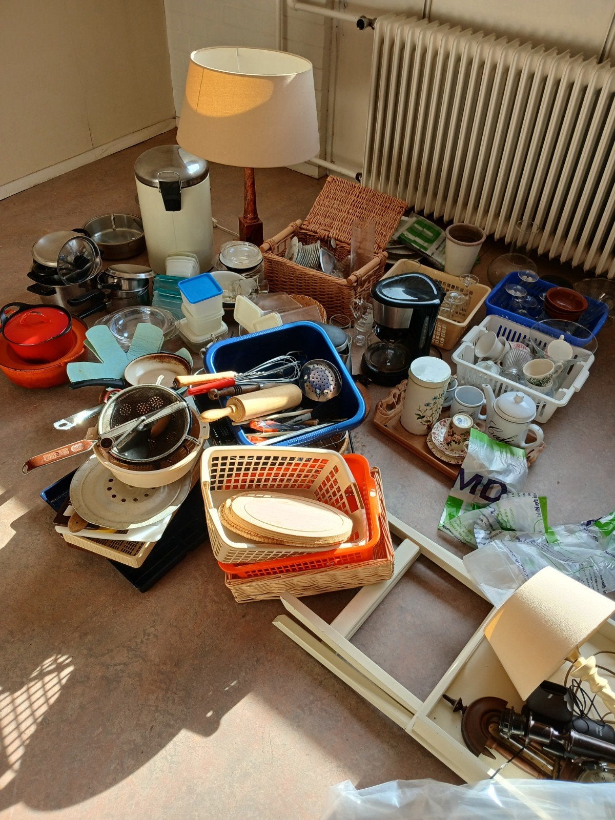 kopjes en pannen, Ophalen