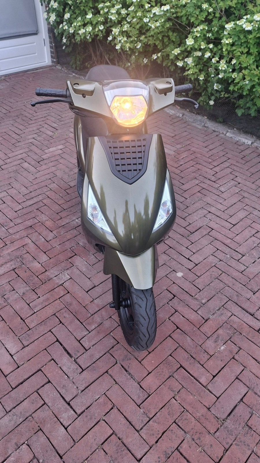 Senzo sp 50cc scooter, Zo goed als nieuw, Benzine, Ophalen, Overige merken