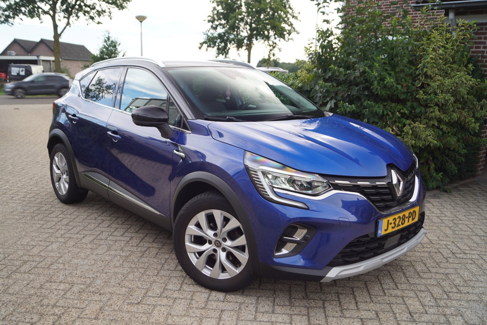 Foto 8 van Renault Captur 1.3 TCe 130 Intens Autom Half Leder/Stof Spor