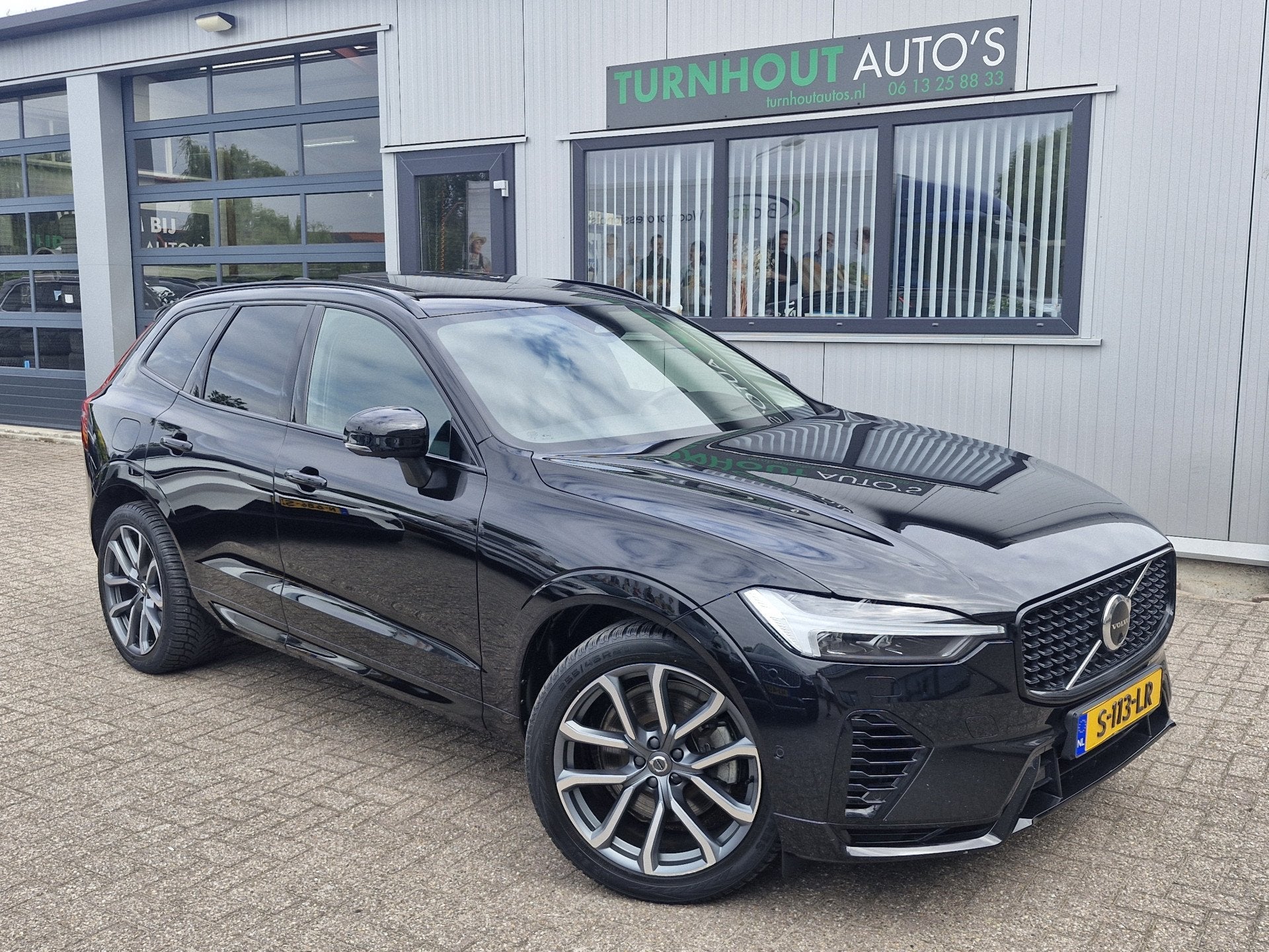 Volvo XC60 T8 Plug-in AWD Ultimate Dark LUCHTVERING | MASSAG, Auto's, Automaat, Dealer onderhouden, Gebruikt, 4 cilinders