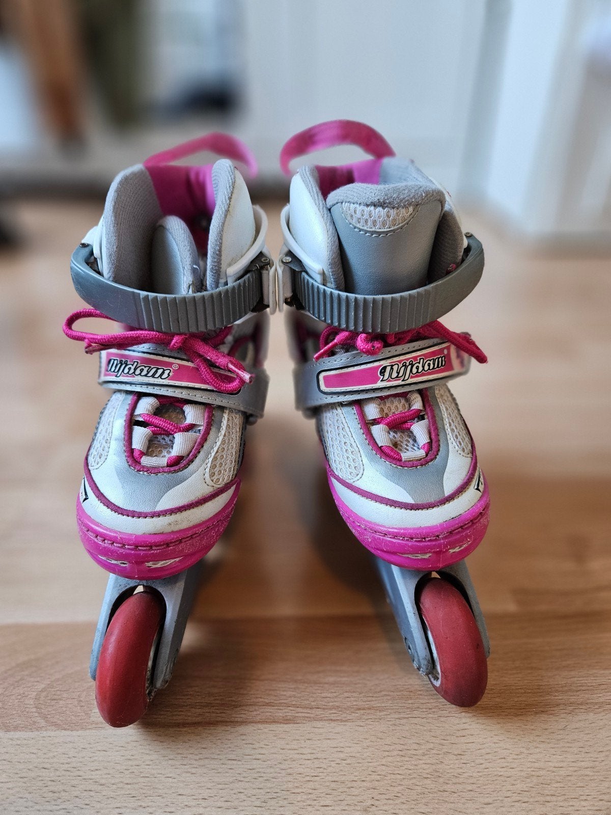 Skeelers roze/wit Nijdam maat 30-33, Sport en Fitness, Kinderen, Inline skates 4 wielen, Ophalen, Overige merken
