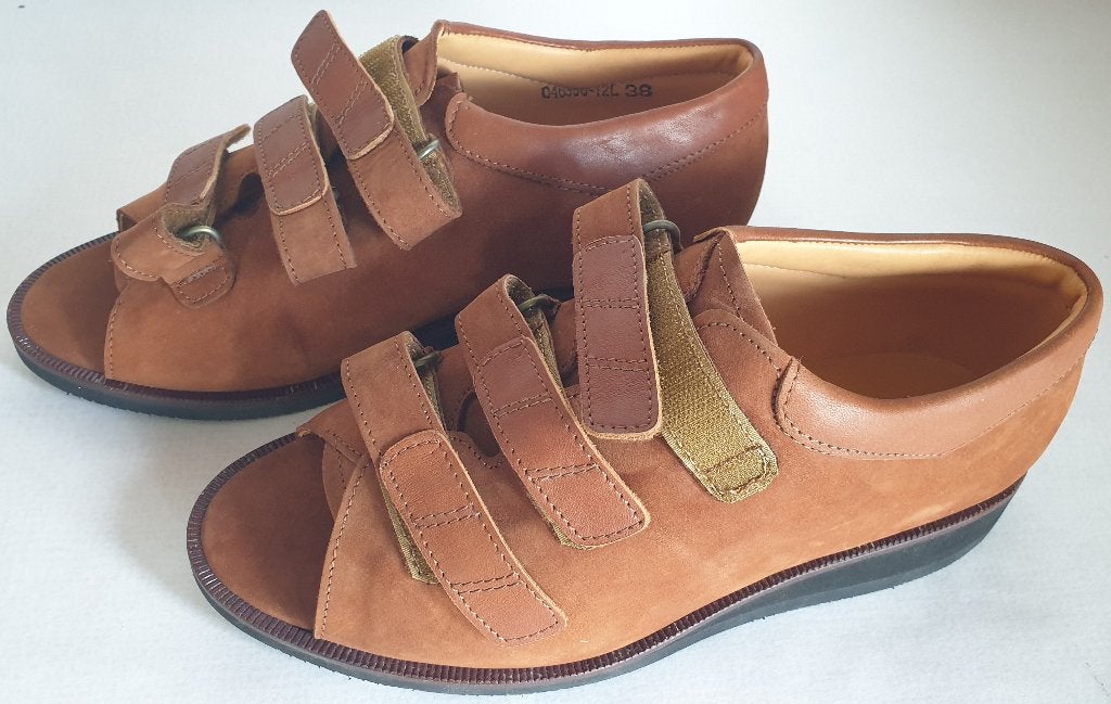 Schein wandelschoen maat 38, Kleding | Dames, Schoenen, Nieuw, Sandalen of Muiltjes, Bruin, Ophalen of Verzenden