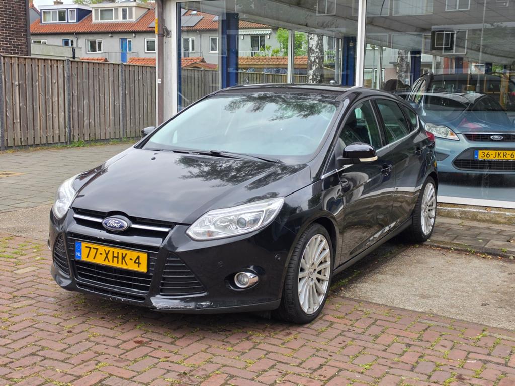 Ford Focus 1.0 Ecoboost 74KW 5-D 2012 Zwart, Auto's, 635 kg, 100 pk, Zwart, Bedrijf