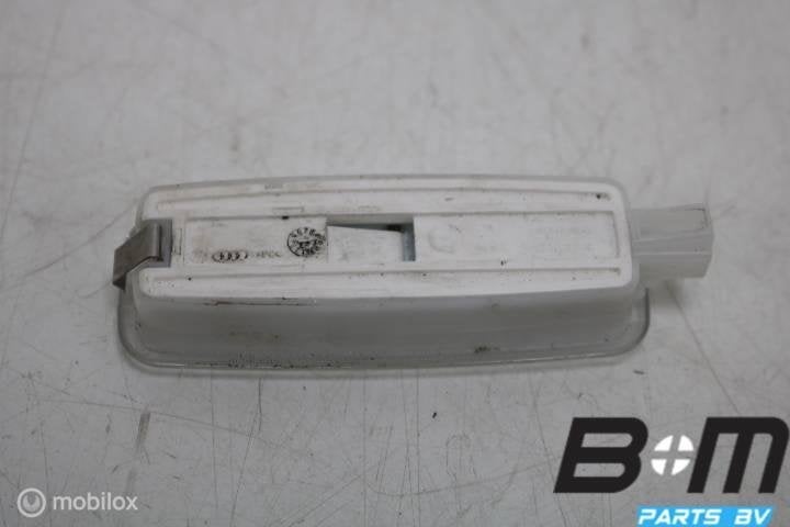 Make - up verlichting Audi A3 8V Sportback 4H0947105D, Auto-onderdelen, Gebruikt