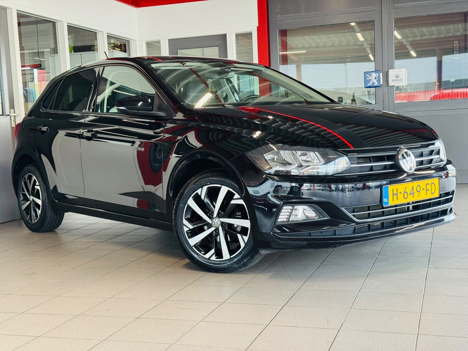 Foto 8 van Volkswagen Polo 1.0 TSI Beats*PDC V+A*Cruise Control*Virtual