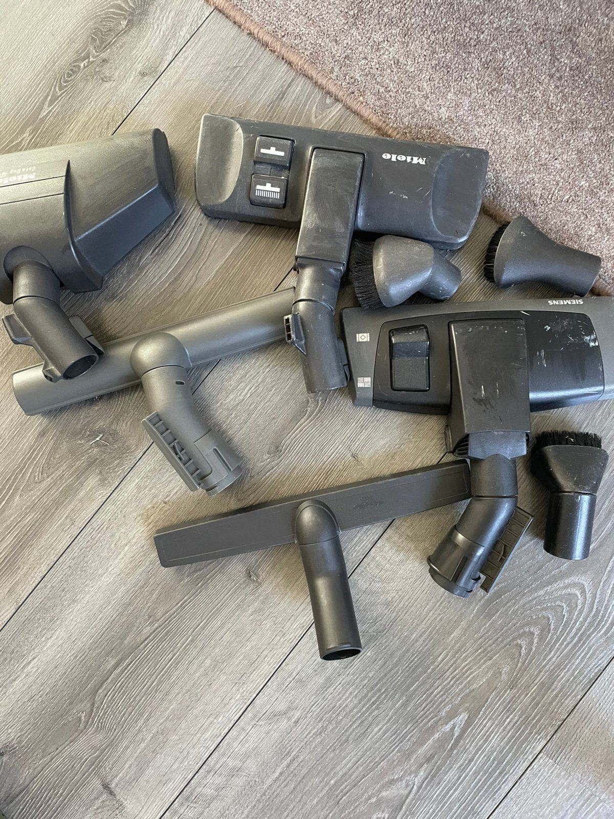 Miele en Siemens stofzuiger onderdelen en accessoires, Ophalen, Inclusief accessoires, Gebruikt, Overige typen