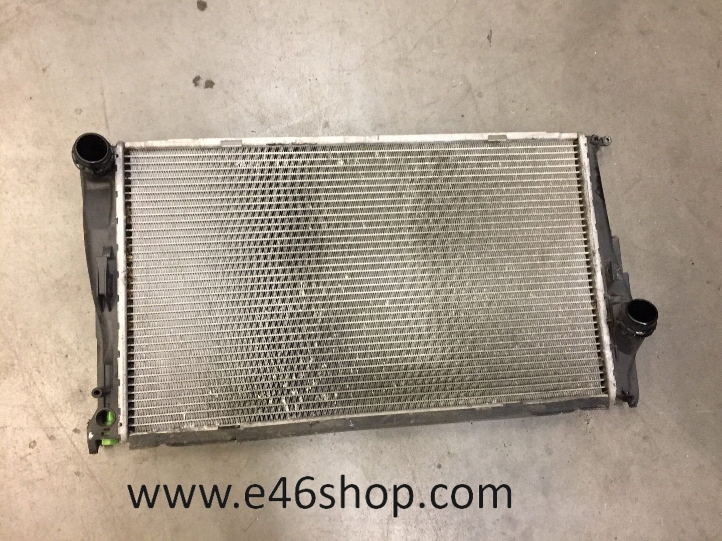 Radiateur BMW E90 E91 318d oem 1039756, Auto-onderdelen, Gebruikt, -, -, Ophalen of Verzenden